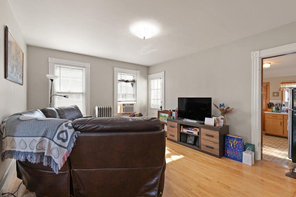 11 Upland Road Everett, MA 02149 - Photo 8 of 28 Gallery Image 8