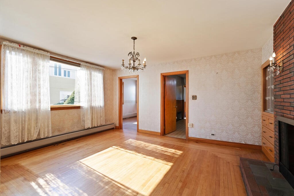 11 Upland Road Everett, MA 02149 - Photo 10 of 28 Gallery Image 10
