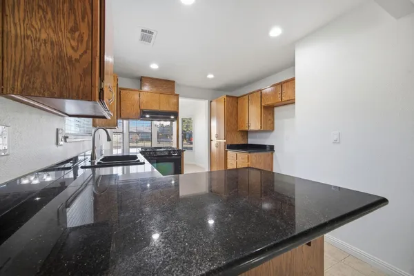 $379,000 | 1931 South W Court, Visalia, CA 93277