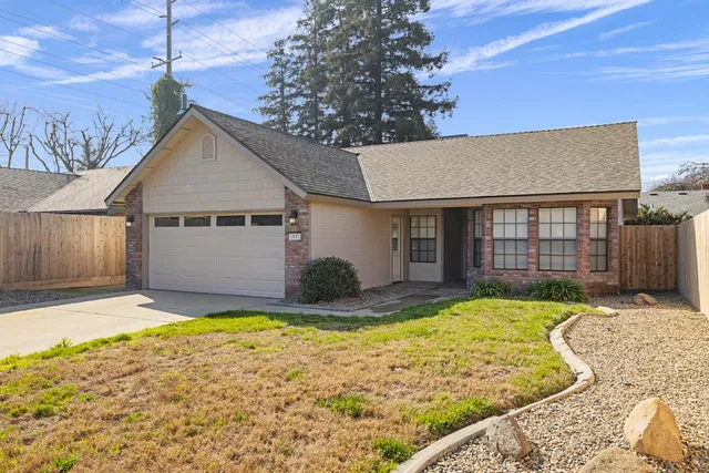 $379,000 | 1931 South W Court, Visalia, CA 93277
