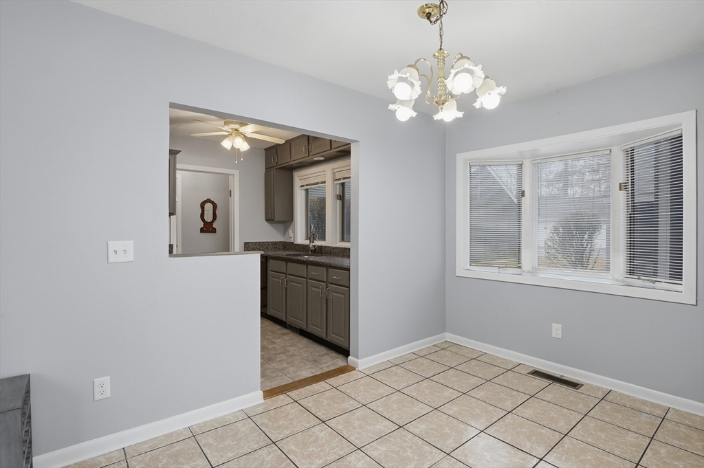 210 Beacon Park Road, Unit 210 Webster, MA 01570 - Photo 11 of 42