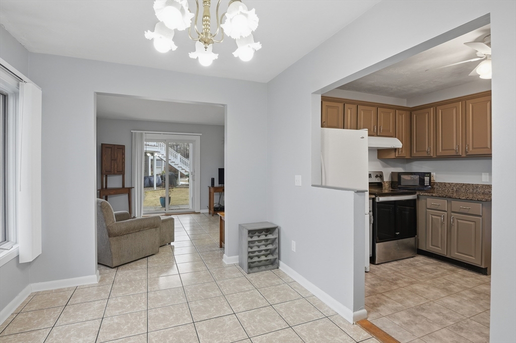 210 Beacon Park Road, Unit 210 Webster, MA 01570 - Photo 12 of 42