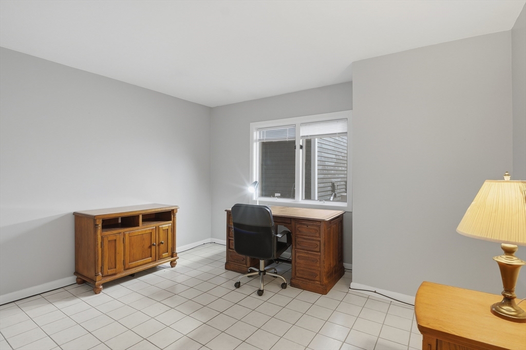 210 Beacon Park Road, Unit 210 Webster, MA 01570 - Photo 19 of 42