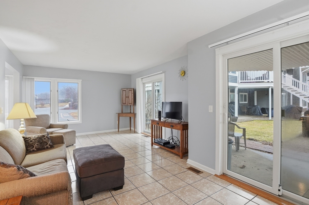 210 Beacon Park Road, Unit 210 Webster, MA 01570 - Photo 5 of 42