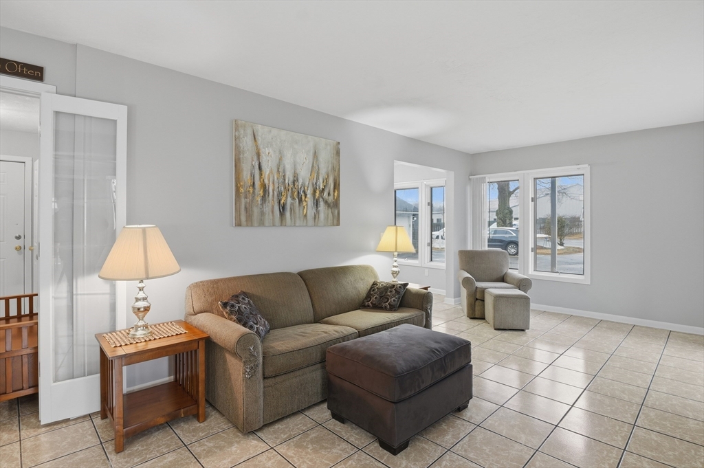 210 Beacon Park Road, Unit 210 Webster, MA 01570 - Photo 6 of 42