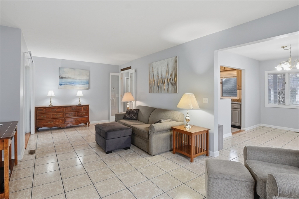 210 Beacon Park Road, Unit 210 Webster, MA 01570 - Photo 9 of 42