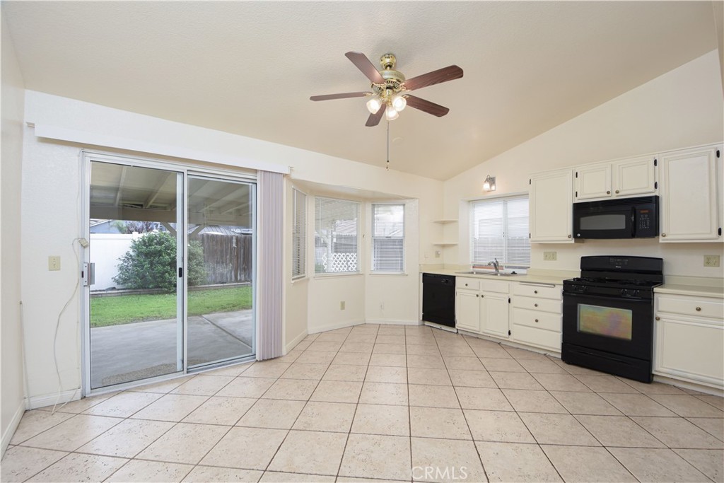 784 Ashley Street Hemet, CA 92545 - Photo 9 of 27