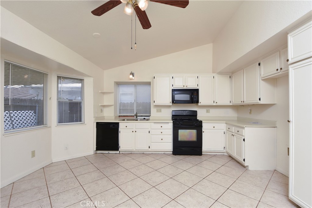 784 Ashley Street Hemet, CA 92545 - Photo 10 of 27