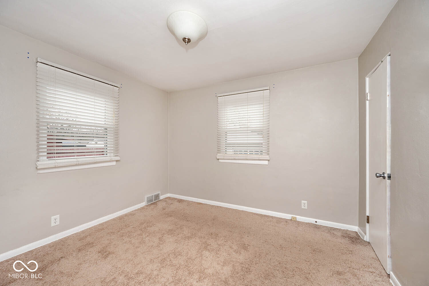 4119 Brookville Road Indianapolis, IN 46201 - Photo 17 of 31 Gallery Image 17