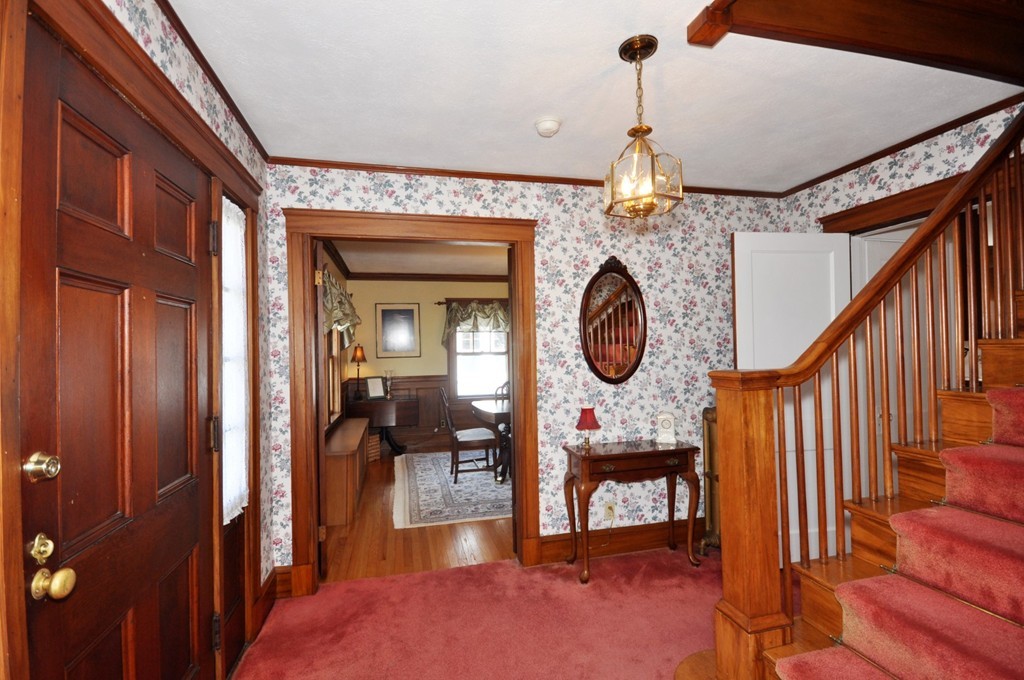91 Ravine Road Medford, MA 02155 - Photo 4 of 28