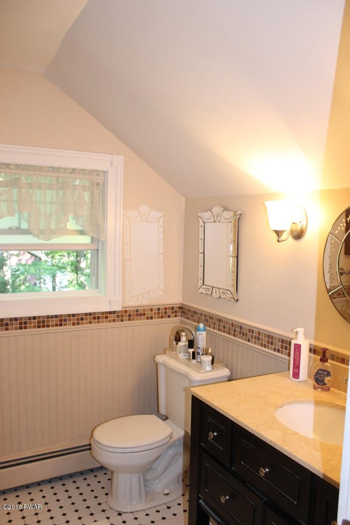 325 Rowe Street Hawley, PA 18428 - Photo 28 of 37