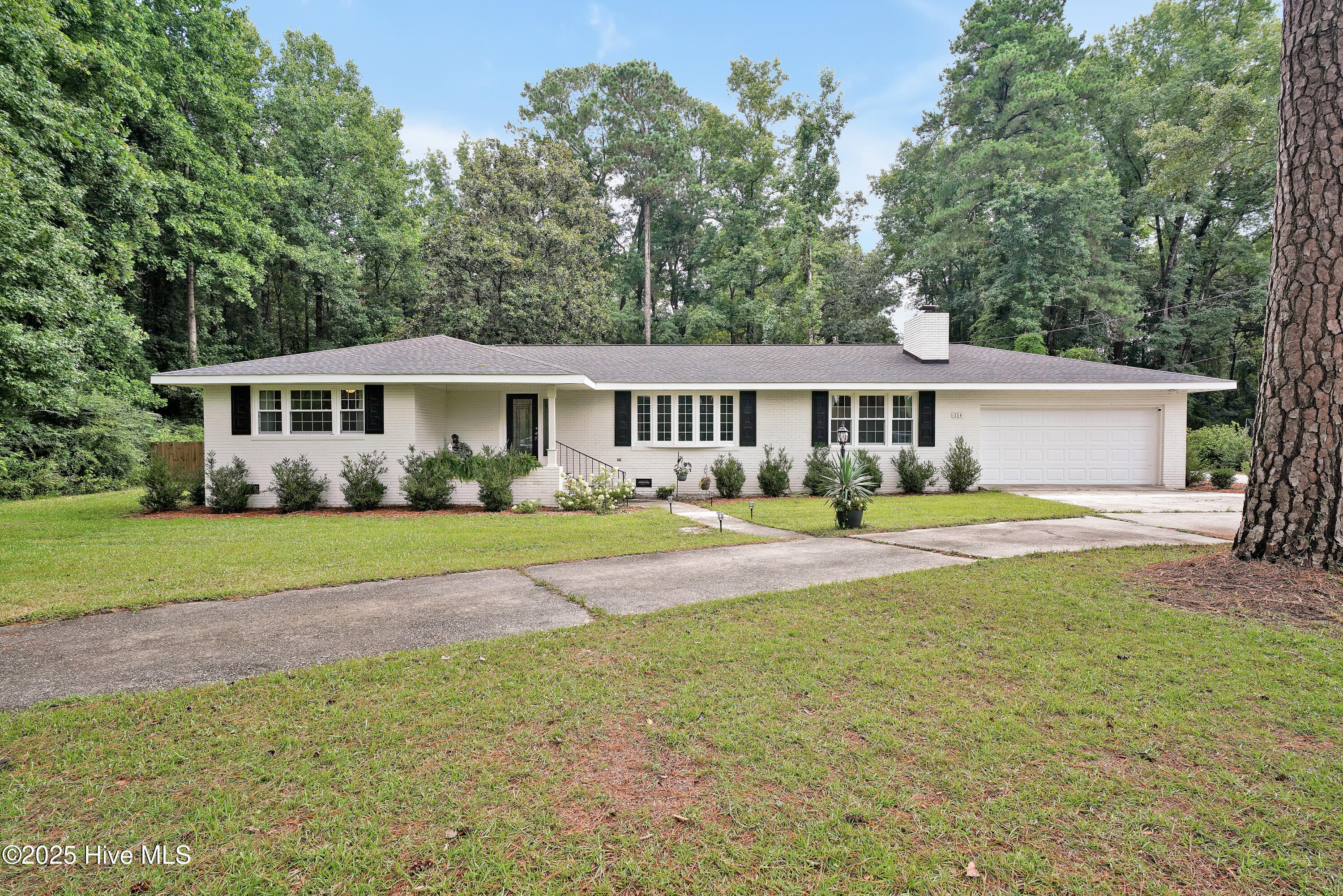 354 Golf Course Road Whiteville, NC 28472 - Photo 1 of 40 Front View