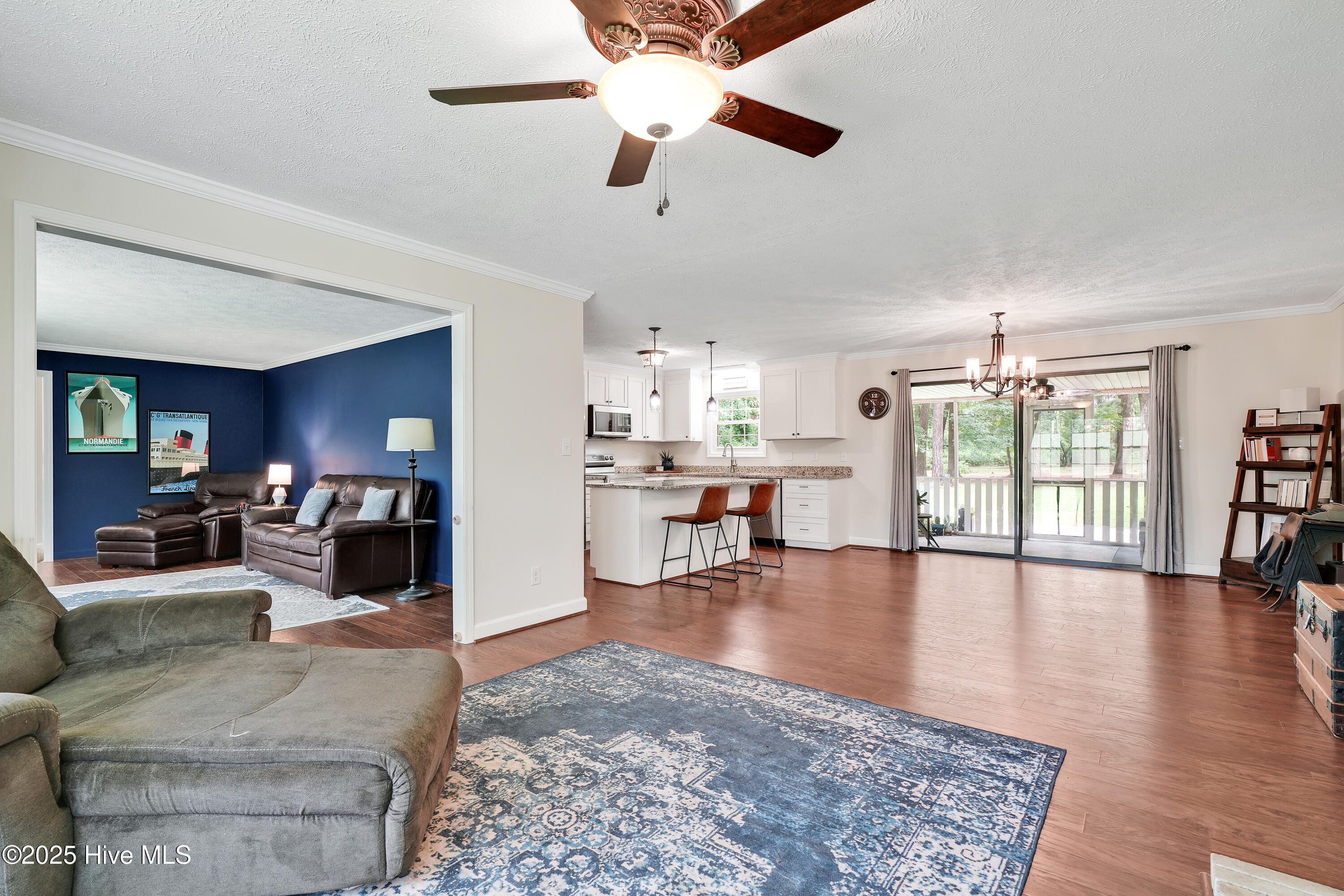 354 Golf Course Road Whiteville, NC 28472 - Photo 11 of 40 Open Living