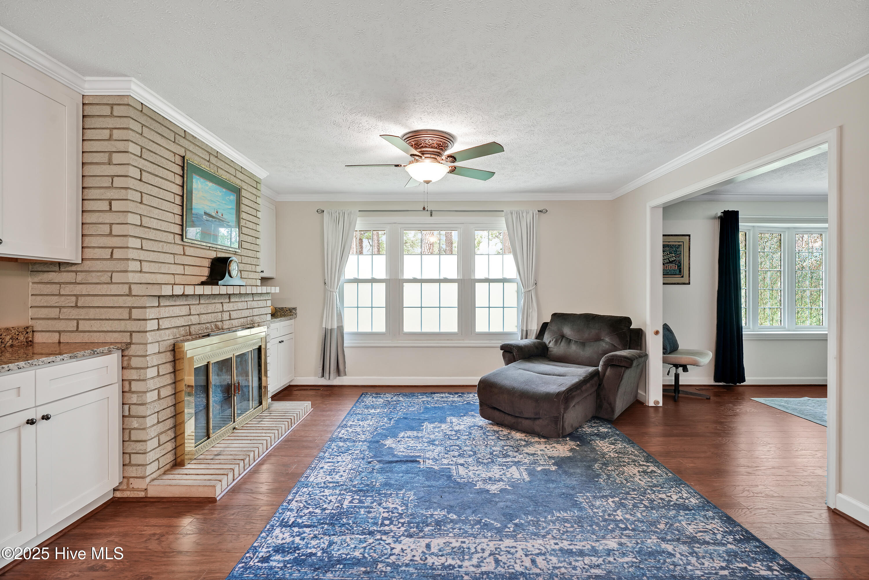 354 Golf Course Road Whiteville, NC 28472 - Photo 10 of 40 Family Room