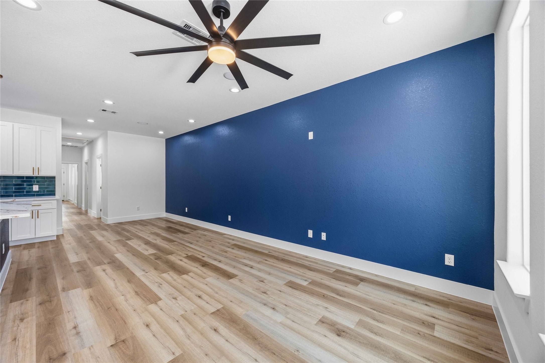 8531 Rinn Street, Unit A Houston, TX 77078 - Photo 3 of 30
