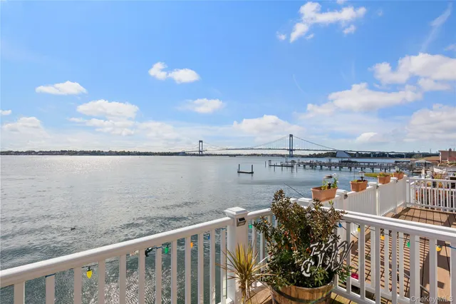 $1,250,000 | 4 Marisa Court, Unit 4A | Throgs Neck