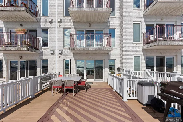$1,250,000 | 4 Marisa Court, Unit 4A | Throgs Neck