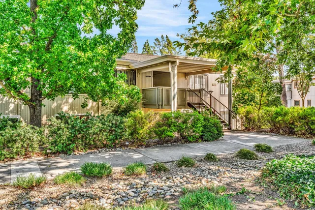 $317,900 | 1108 Fairlawn Court, Unit 6, Walnut Creek, CA 94595