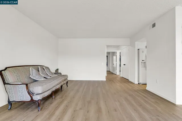 $317,900 | 1108 Fairlawn Court, Unit 6, Walnut Creek, CA 94595