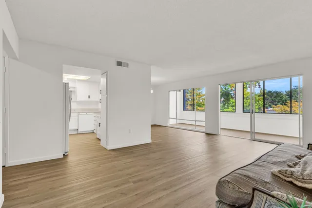 $317,900 | 1108 Fairlawn Court, Unit 6, Walnut Creek, CA 94595