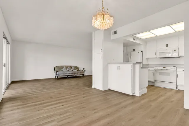 $317,900 | 1108 Fairlawn Court, Unit 6, Walnut Creek, CA 94595