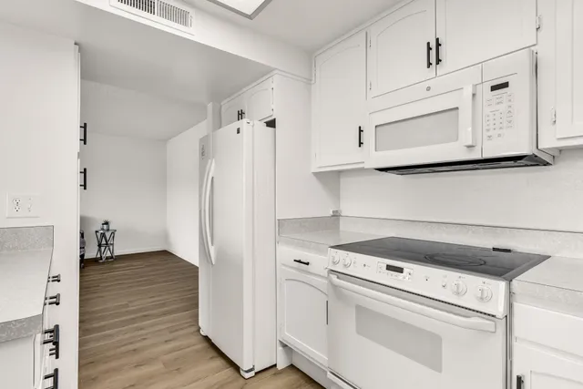 $317,900 | 1108 Fairlawn Court, Unit 6, Walnut Creek, CA 94595