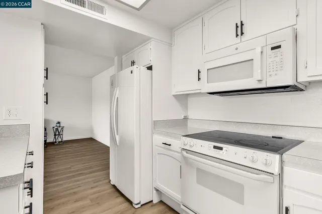 $317,900 | 1108 Fairlawn Court, Unit 6, Walnut Creek, CA 94595