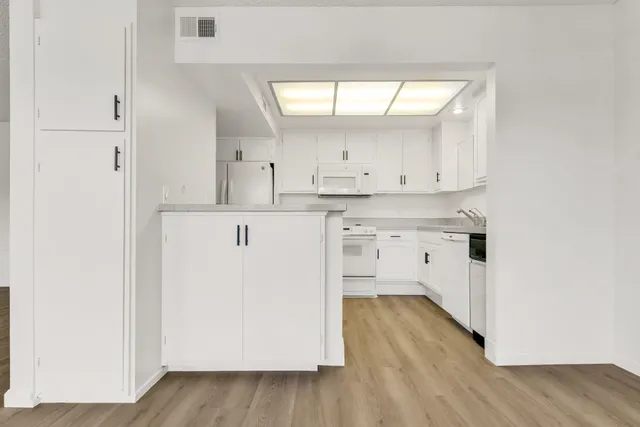 $317,900 | 1108 Fairlawn Court, Unit 6, Walnut Creek, CA 94595