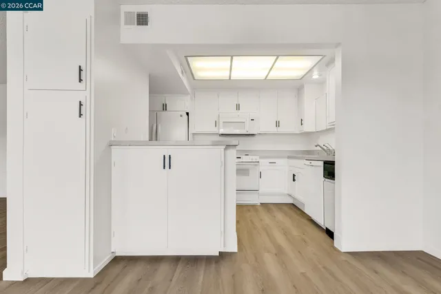 $317,900 | 1108 Fairlawn Court, Unit 6, Walnut Creek, CA 94595