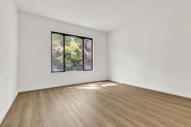 $317,900 | 1108 Fairlawn Court, Unit 6, Walnut Creek, CA 94595