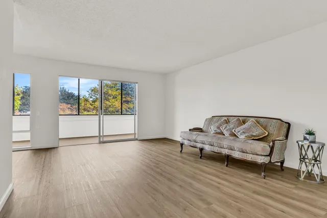 $317,900 | 1108 Fairlawn Court, Unit 6, Walnut Creek, CA 94595