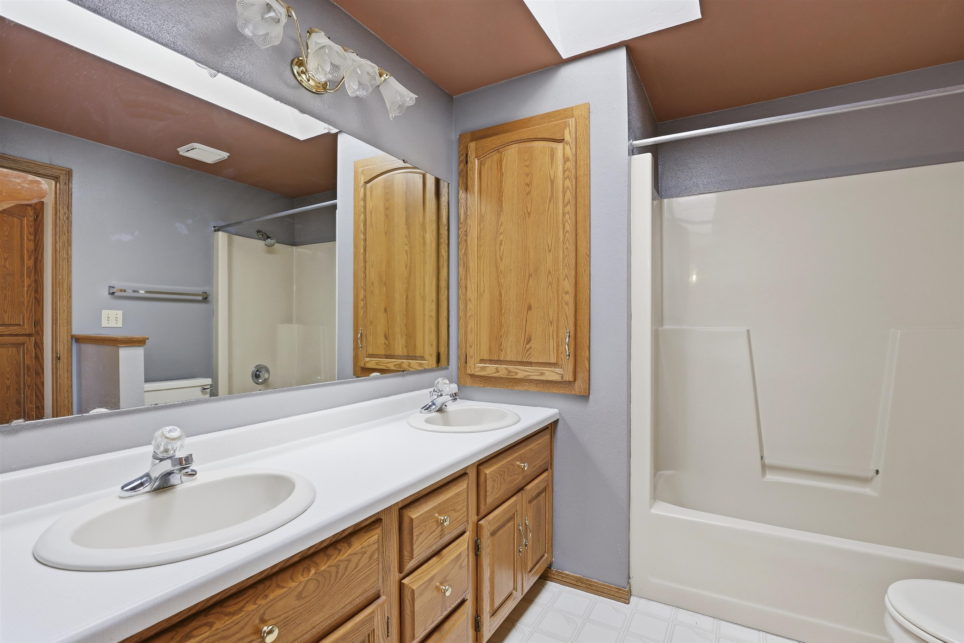 W2944 Northbrook Court Appleton, WI 54915 - Photo 18 of 35