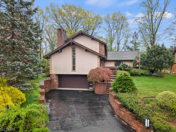 $899,000 | 77 MacArthur Drive, Clifton, NJ 07013