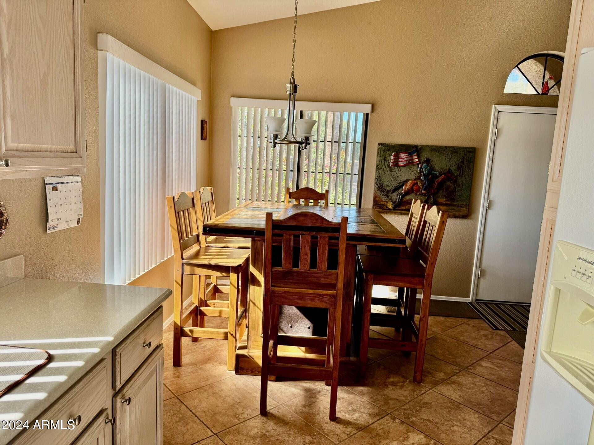 14300 West Bell Road, Unit 240 Surprise, AZ 85374 - Photo 5 of 16 Dining