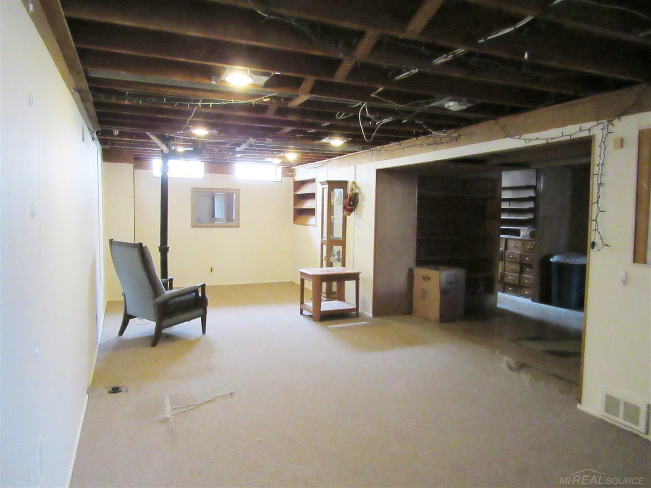 11608 Engleman Road Warren, MI 48089 - Photo 17 of 17 31260890-16.JPG