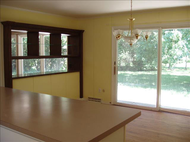 13008 Grafton Road Carleton, MI 48117 - Photo 5 of 9 20418557-4.JPG
