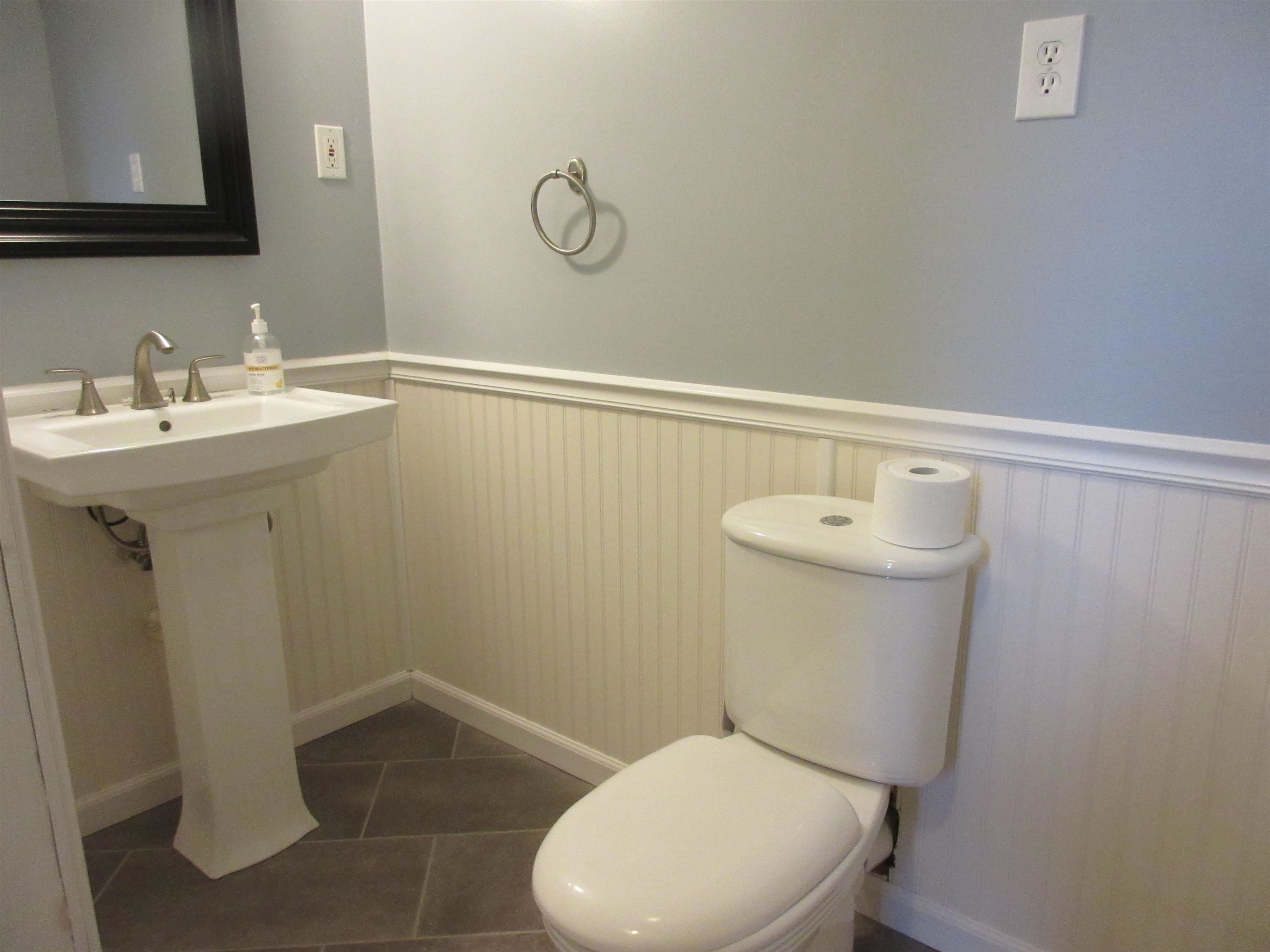 4 Westgate Road Derry, NH 03038 - Photo 26 of 32