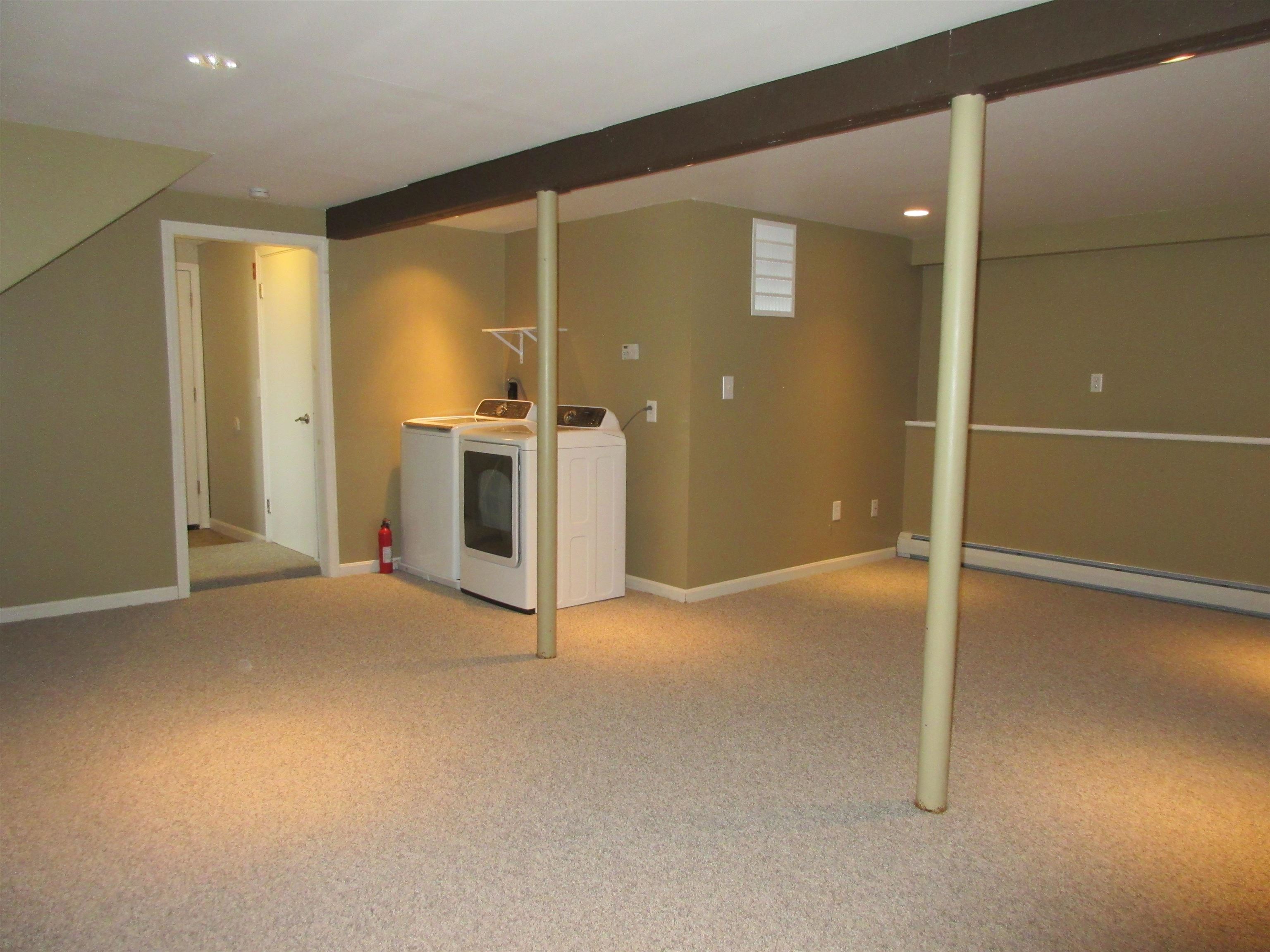 4 Westgate Road Derry, NH 03038 - Photo 28 of 32
