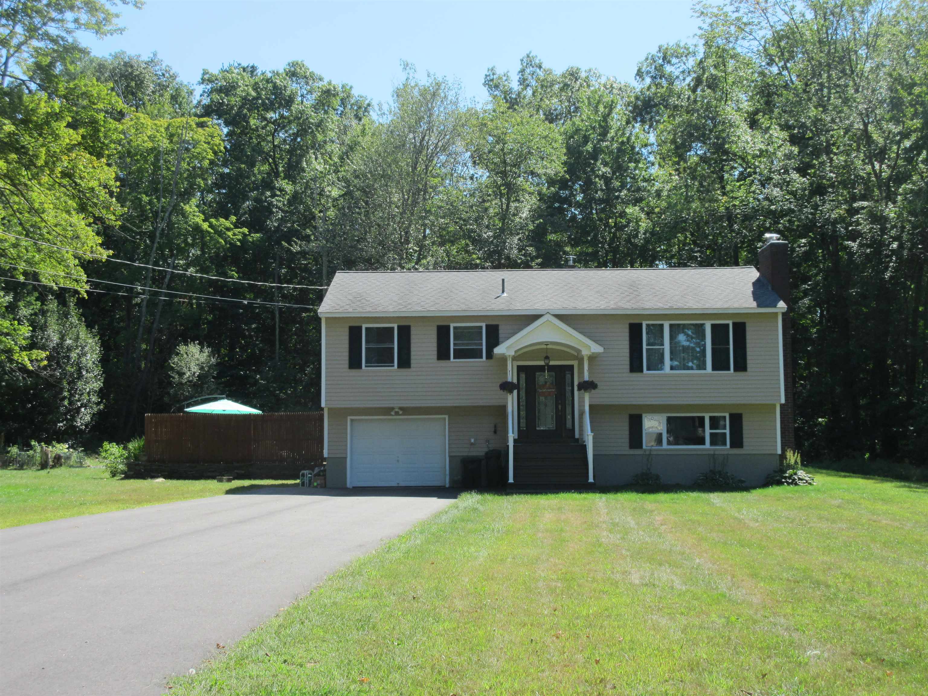 4 Westgate Road Derry, NH 03038 - Photo 7 of 32
