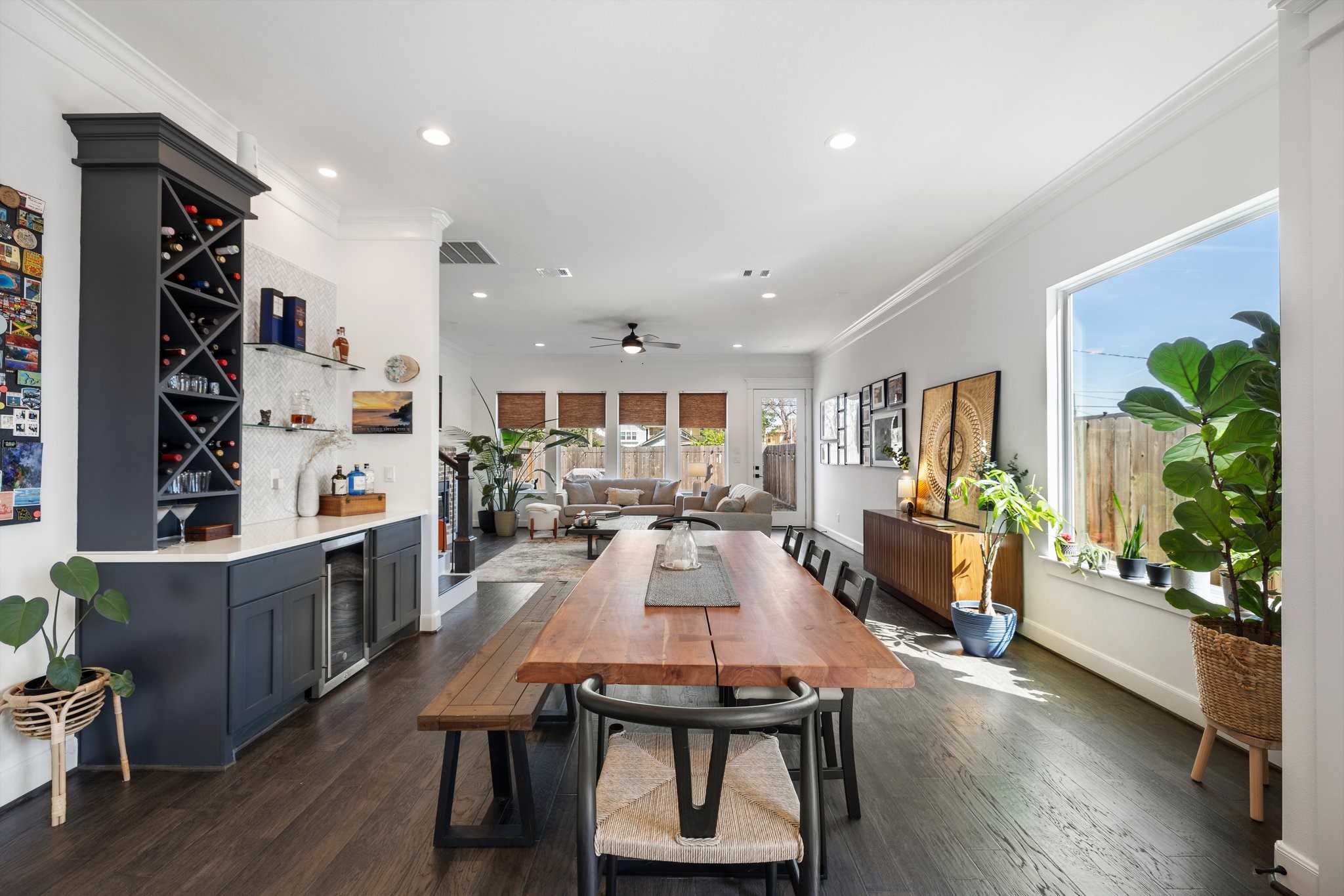 817 West 19th Street Houston, TX 77008 - Photo 7 of 24 The open first floor lends itself to entertaining. Your built-in dry bar features wine storage as well as a beverage cooler.