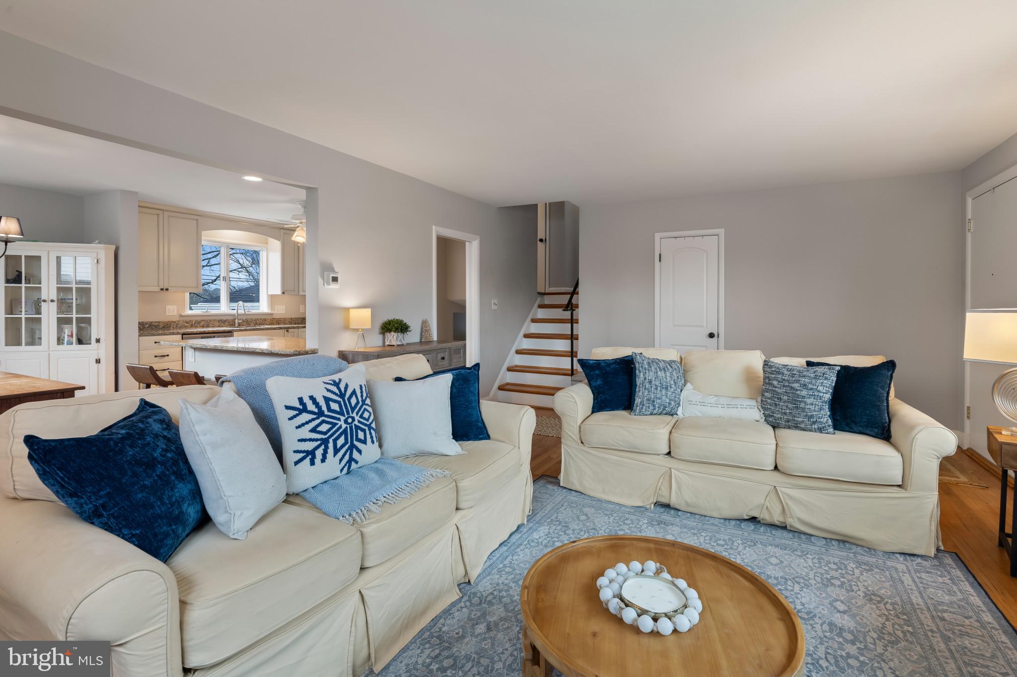 1621 Alston Road Baltimore, MD 21204 - Photo 5 of 35