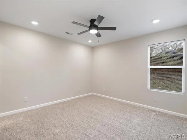 $229,000 | 45 East Oak Street, St. Clair, MO 63077