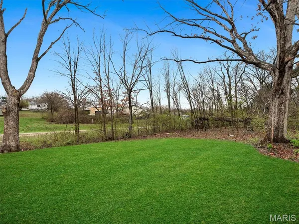 $229,000 | 45 East Oak Street, St. Clair, MO 63077