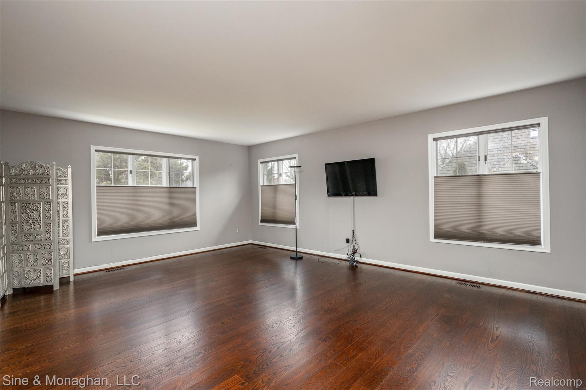 96 Lewiston Road Grosse Pointe, MI 48236 - Photo 28 of 76 96 Lewiston Int S039.jpg