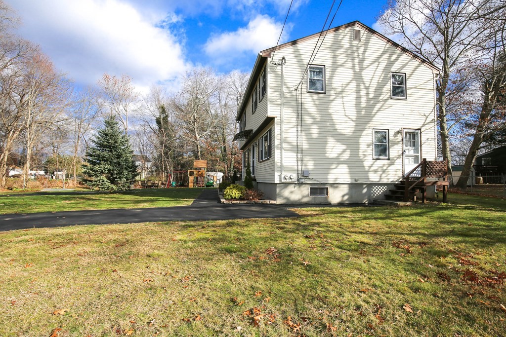 31-33 George Saint Extension Webster, MA 01570 - Photo 20 of 31 Gallery Image 20