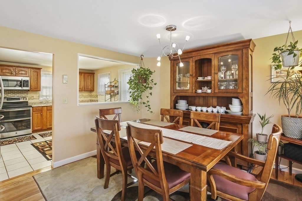 31-33 George Saint Extension Webster, MA 01570 - Photo 8 of 31 Gallery Image 8