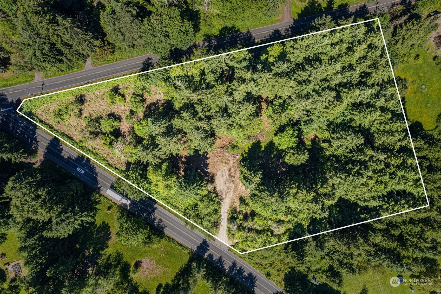 4035 Sleater Kinney Road Northeast Olympia, WA 98506 - Photo 1 of 14 a view of a garden from a balcony