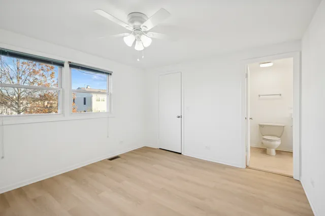 $299,900 | 923 Banbury Court, Schaumburg, IL 60169