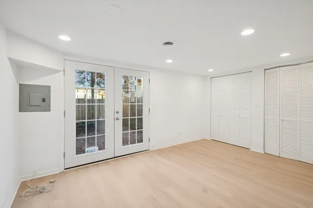 $299,900 | 923 Banbury Court, Schaumburg, IL 60169