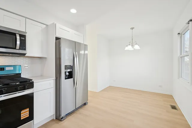 $299,900 | 923 Banbury Court, Schaumburg, IL 60169